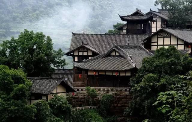 暴走英雄坛平民选哪个门派游戏画面